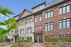 Att/Row/Townhouse in Toronto