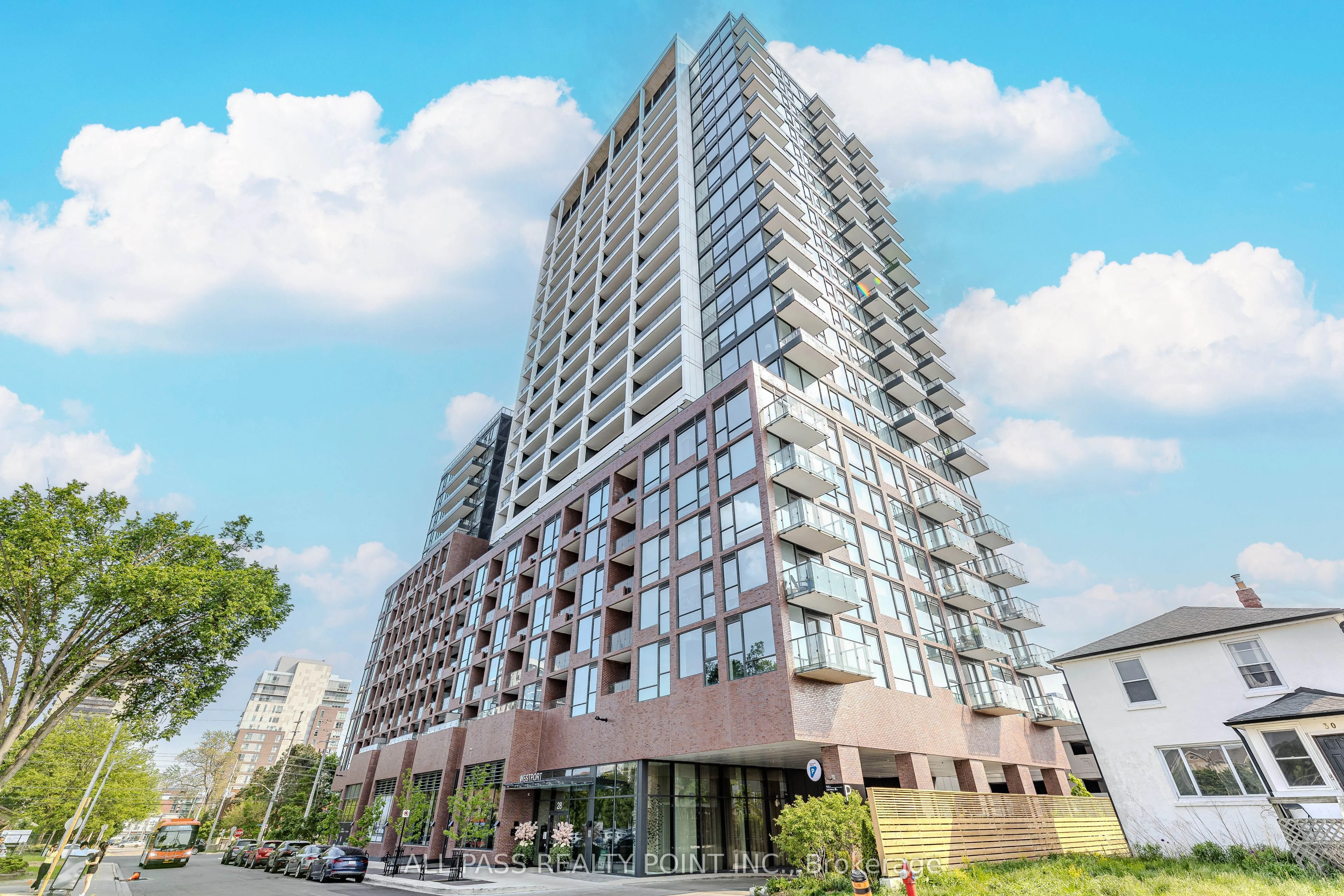 28 Ann Street, Mississauga, On L5g 3g1