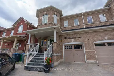 Semi-Detached in Mississauga
