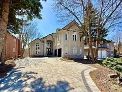 2022 Eckland Court, Mississauga, ON L5L 5W5