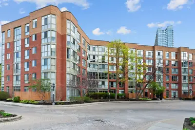 20 Southport Street 321, Toronto W01, On M6s 4y8
