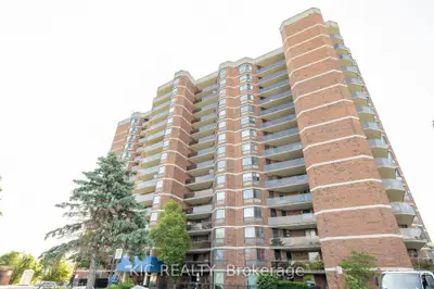 Condo Apartment in Toronto