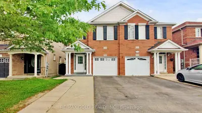 Semi-Detached in Brampton