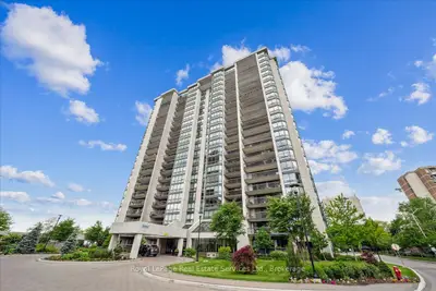 Condo Apartment in Oakville