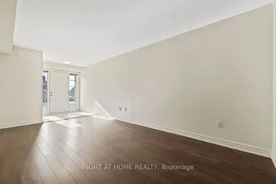 Condo Townhouse in Toronto