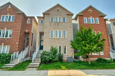 Detached Condo in Burlington