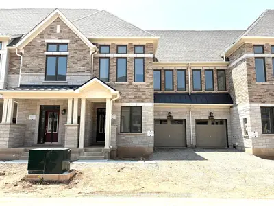 Att/Row/Townhouse in Oakville