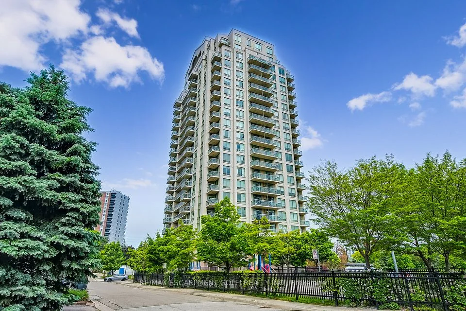 1359 Rathburn Road E 902, Mississauga, ON L4W 5P7