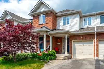 Condo Townhouse in Burlington
