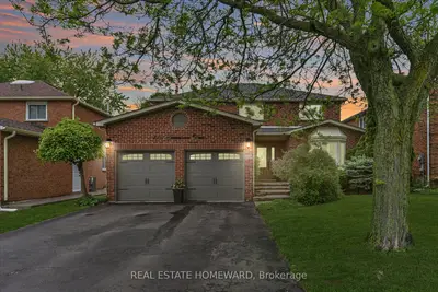 Detached in Oakville