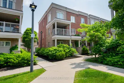 Condo Townhouse in Toronto