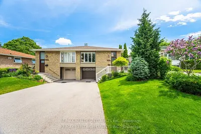 Semi-Detached in Mississauga