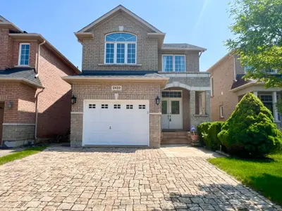 Detached in Oakville