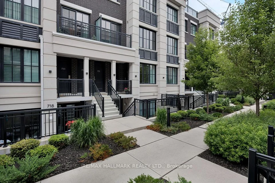 665 Cricklewood Drive 724, Mississauga, ON L5G 0B9