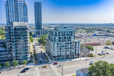 Condo Apartment in Toronto