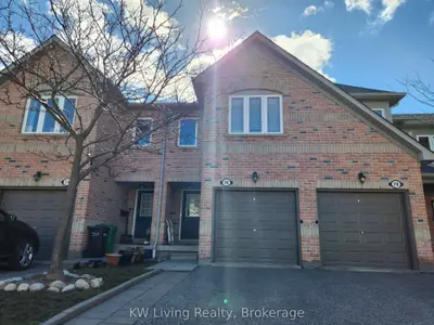 Condo Townhouse in Mississauga