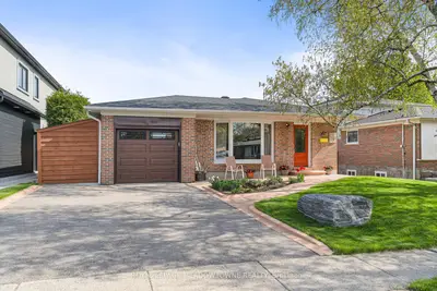 Detached in Halton Hills