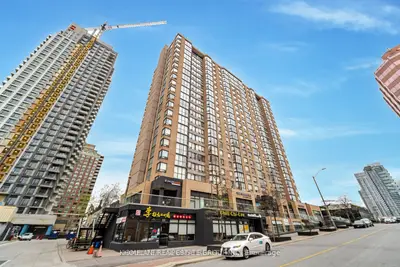 Condo Apartment in Mississauga