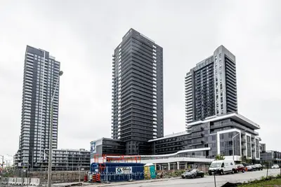 Condo Apartment in Mississauga