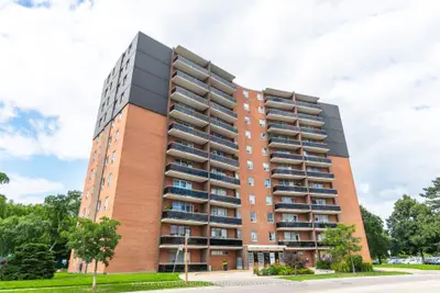 Condo Apartment in Mississauga