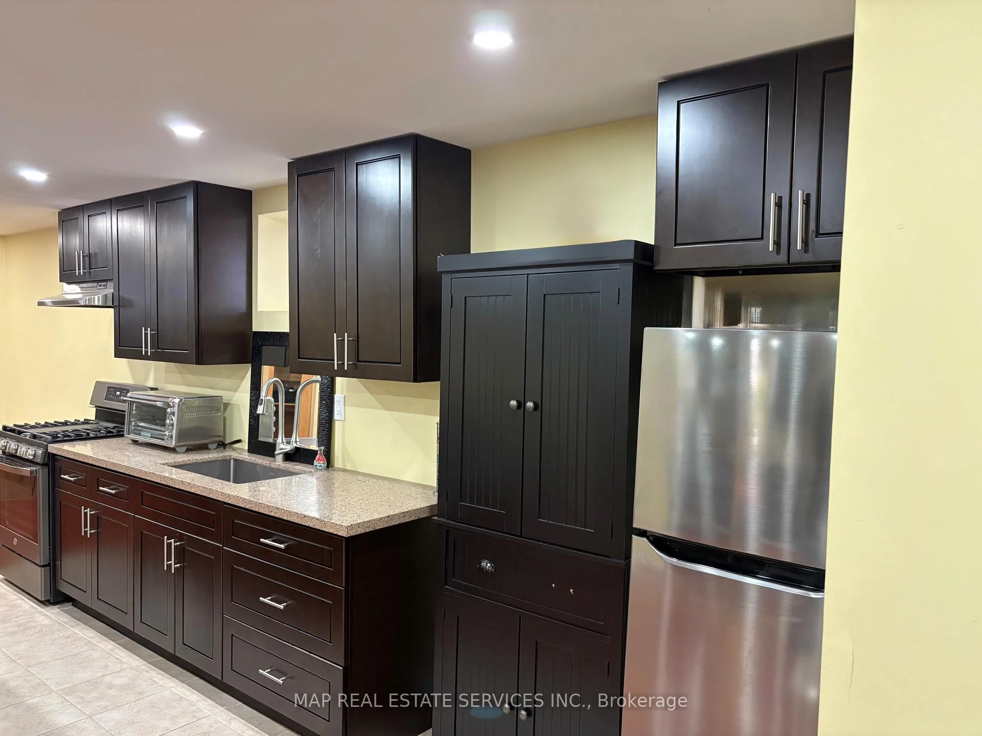 127 Threshing Mill Boulevard Bsmt., Oakville, ON L6H 0N7