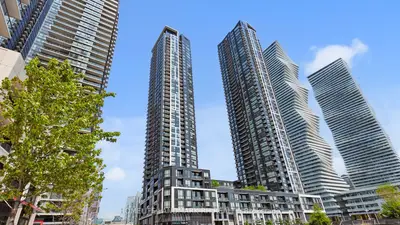 510 Curran Place 3907, Mississauga, On L5b 0j8