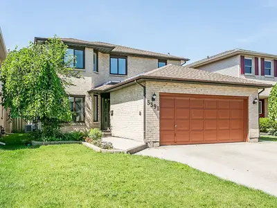 Detached in Burlington