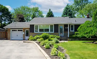 Detached in Burlington