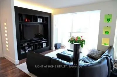 50 Eglinton Avenue W 505, Mississauga, On L5r 3p5