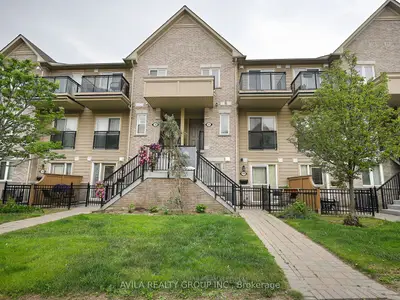 Condo Townhouse in Mississauga