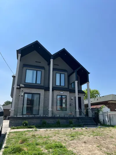 Duplex in Toronto