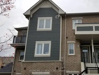 Condo Townhouse in Brampton