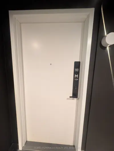 Co-op Apartment in Mississauga