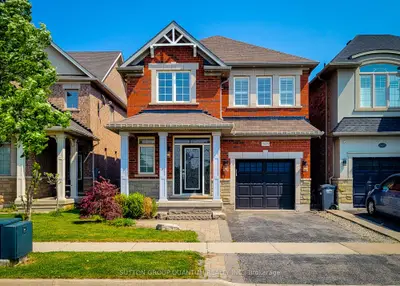 Detached in Oakville