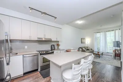 2560 Eglinton Avenue 103, Mississauga, On L5m 0y3