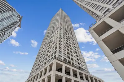 Condo Apartment in Mississauga