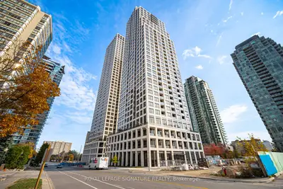Condo Apartment in Mississauga