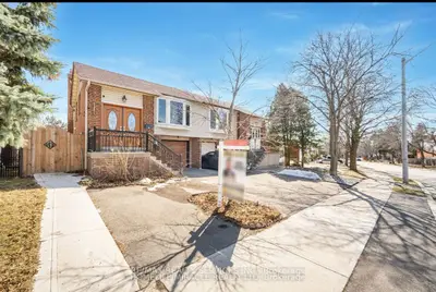 Semi-Detached in Brampton