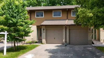 Condo Townhouse in Halton Hills