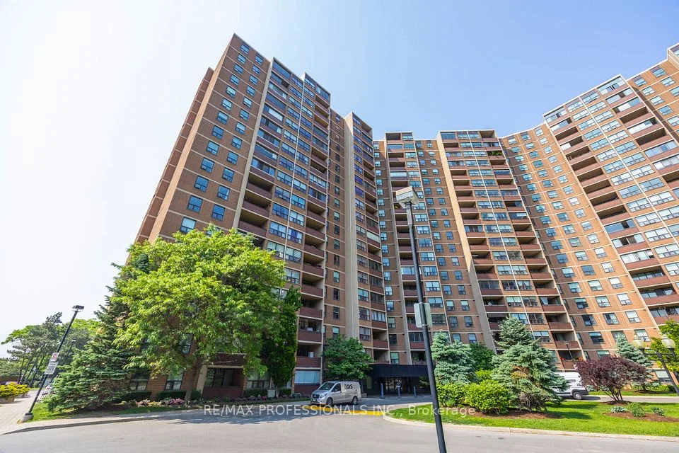 714 The West Mall 1810, Toronto W08, ON M9C 4X1