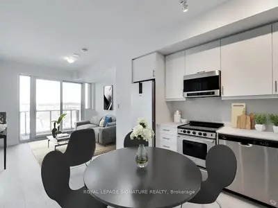 Condo Apartment in Oakville