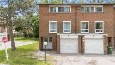 Condo Townhouse in Toronto
