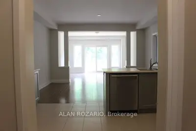 Att/Row/Townhouse in Brampton