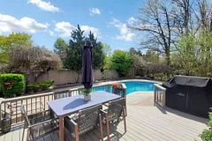 4183 Renoak Court, Mississauga, ON L5C 4K3