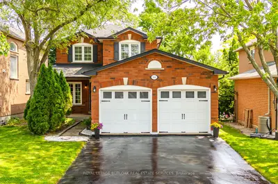 Detached in Burlington