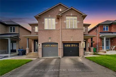 Semi-Detached in Mississauga
