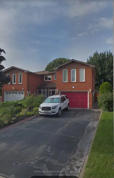 Semi-Detached in Mississauga