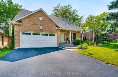 Detached in Burlington