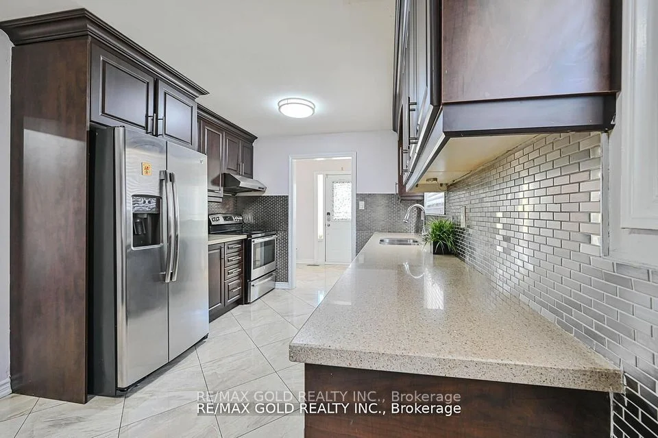 7362 Redstone Road, Mississauga, ON L4T 2A9