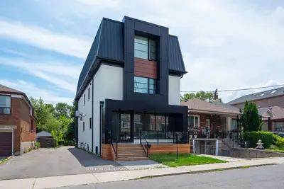 Duplex in Toronto